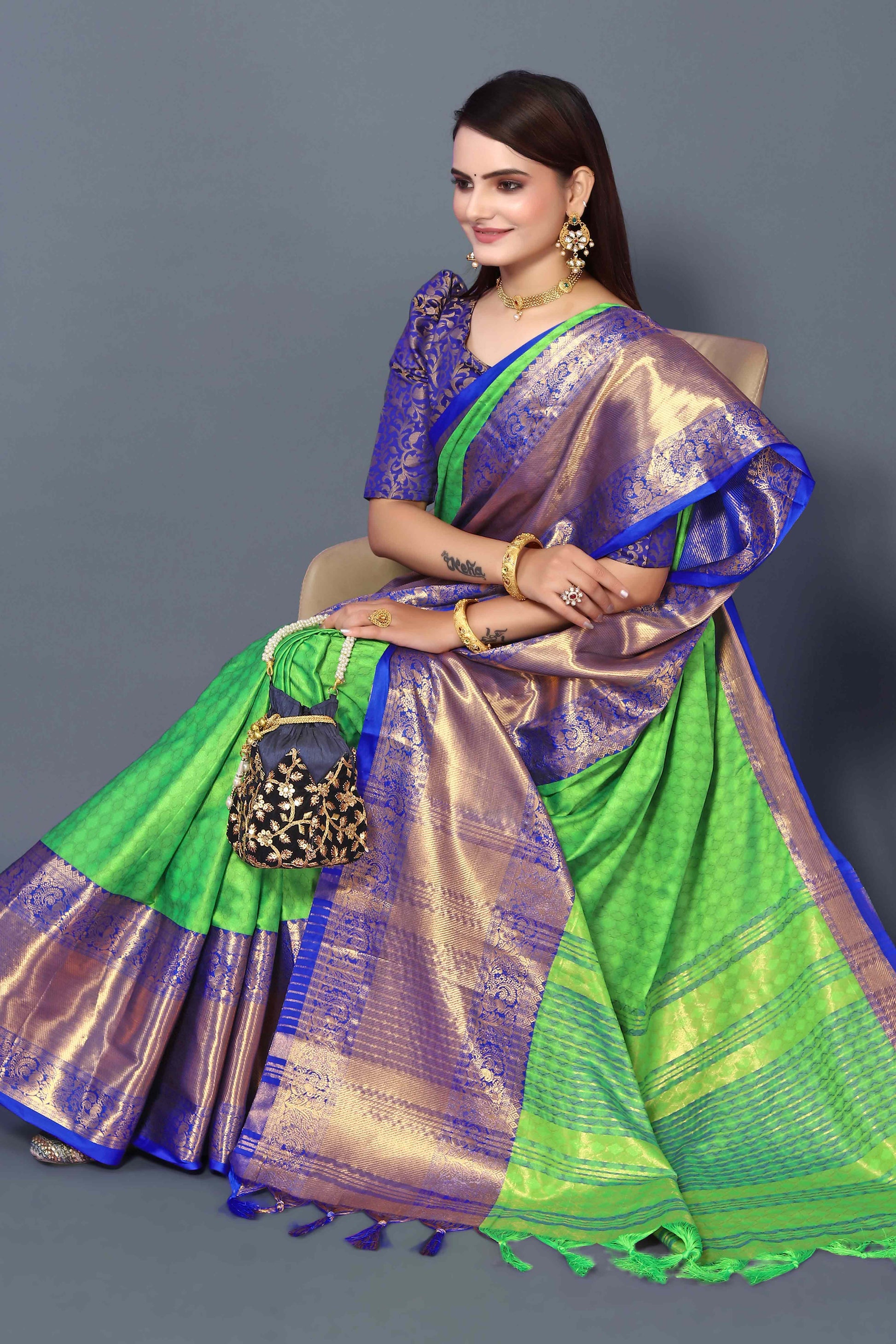 Fresh Green Zari Weaving Cotton Silk Saree