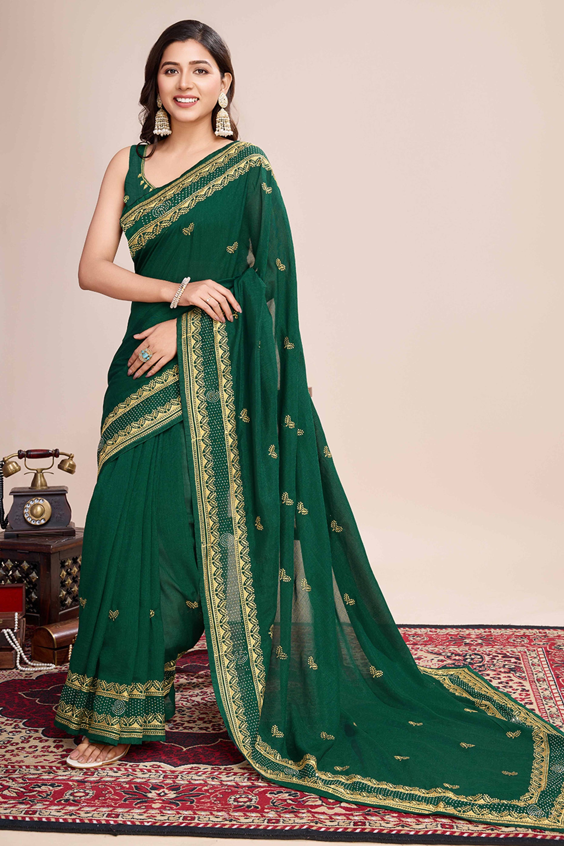 green-floral-embroidered-vichitra-silk-saree-6