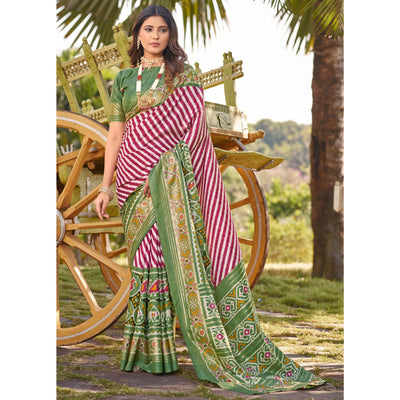 green-patola-printed-dola-silk-saree-4