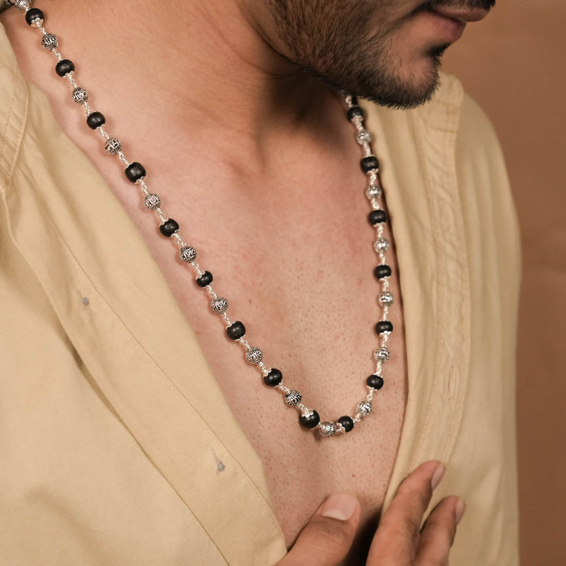 KARUNGALI WITH OM NAMAH SHIVAY SILVER BEADS MALA