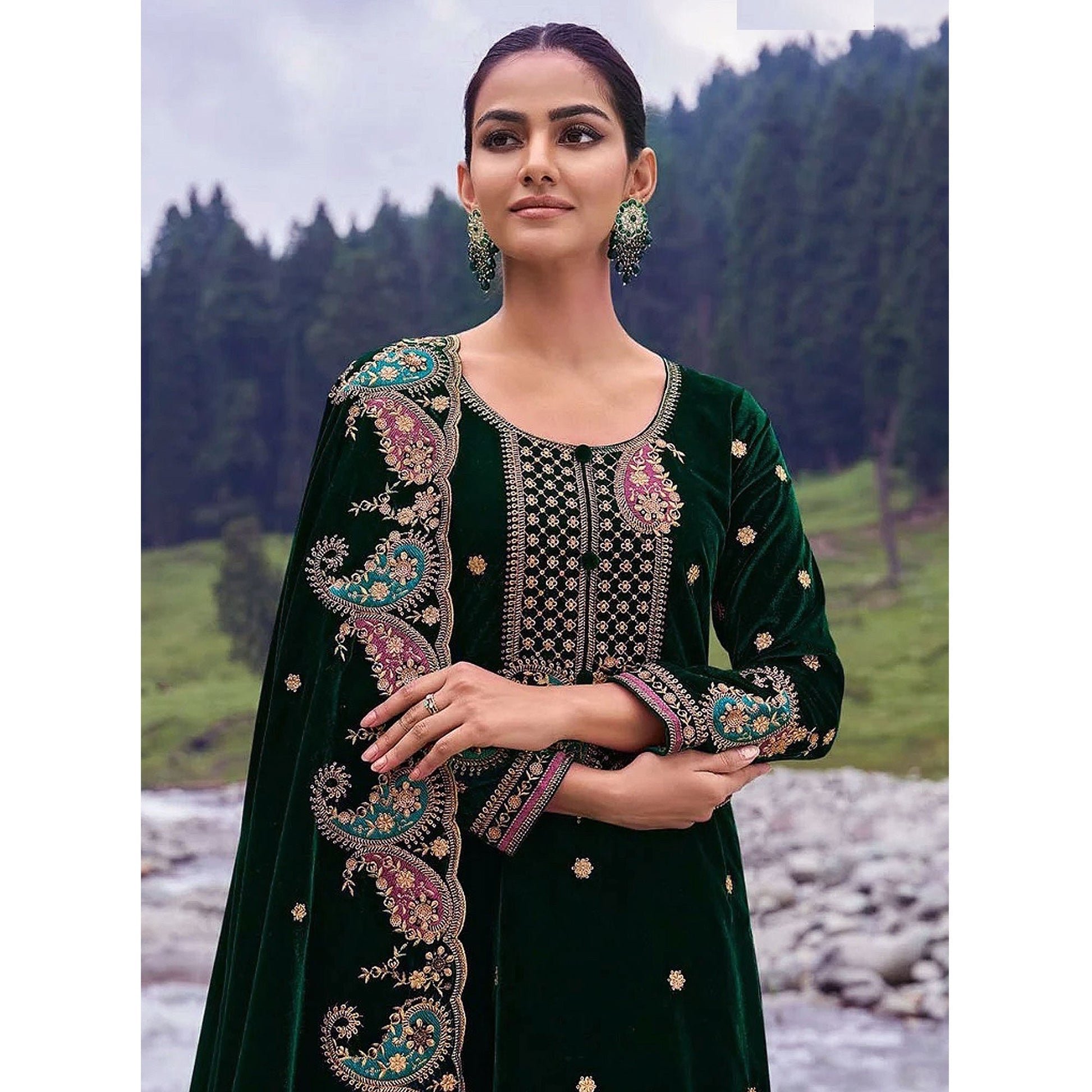 green-floral-embroidered-velvet-semi-stitched-salwar-suit