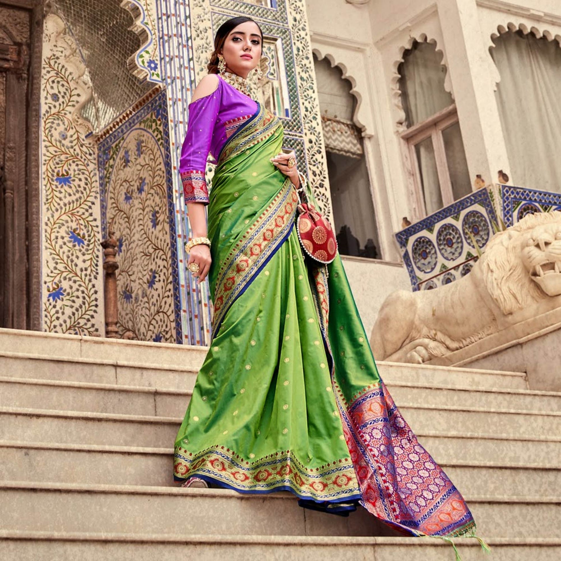 green-woven-pure-silk-saree-with-with-tassels