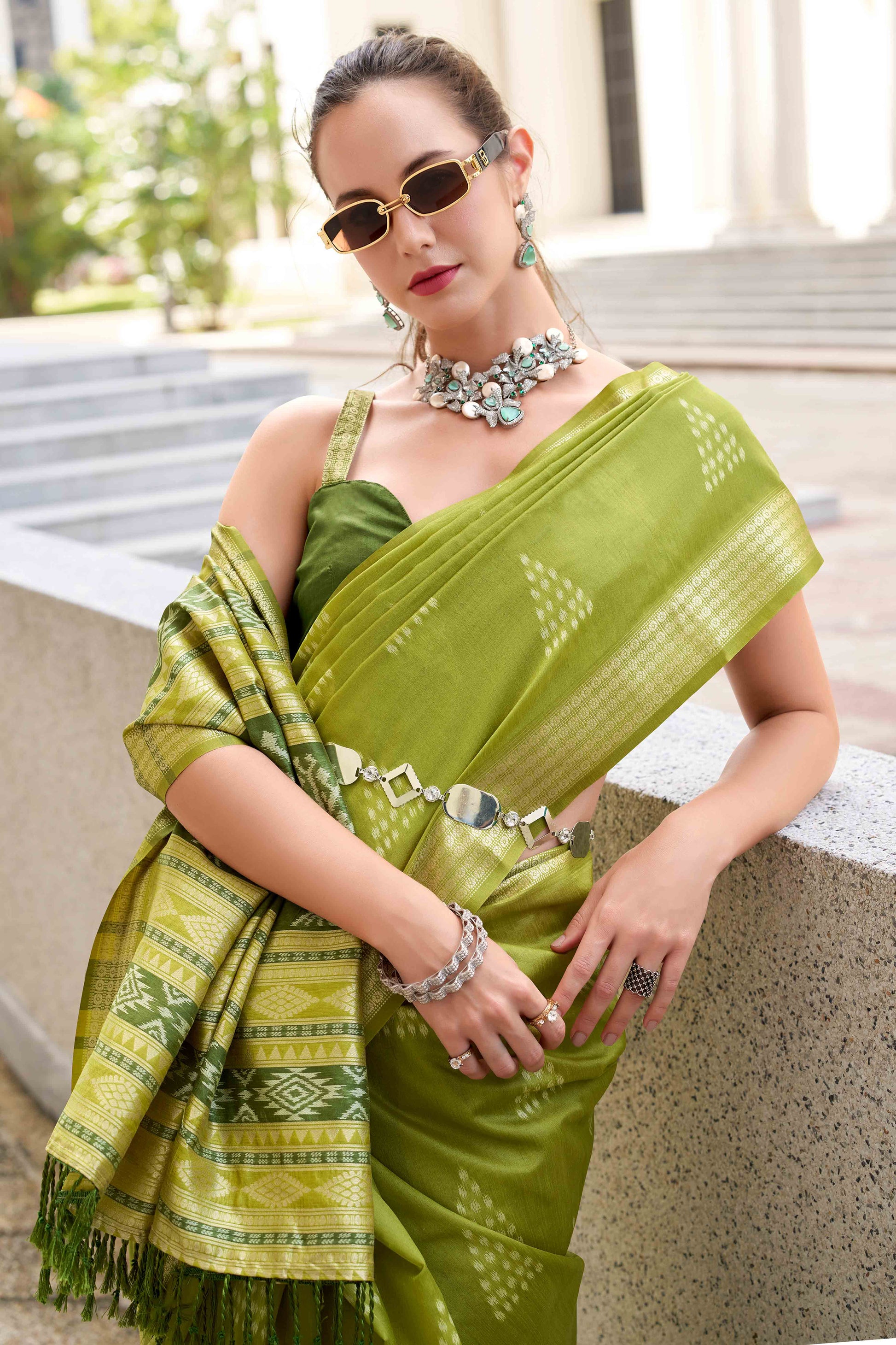 green-ikkat-woven-rayon-silk-saree