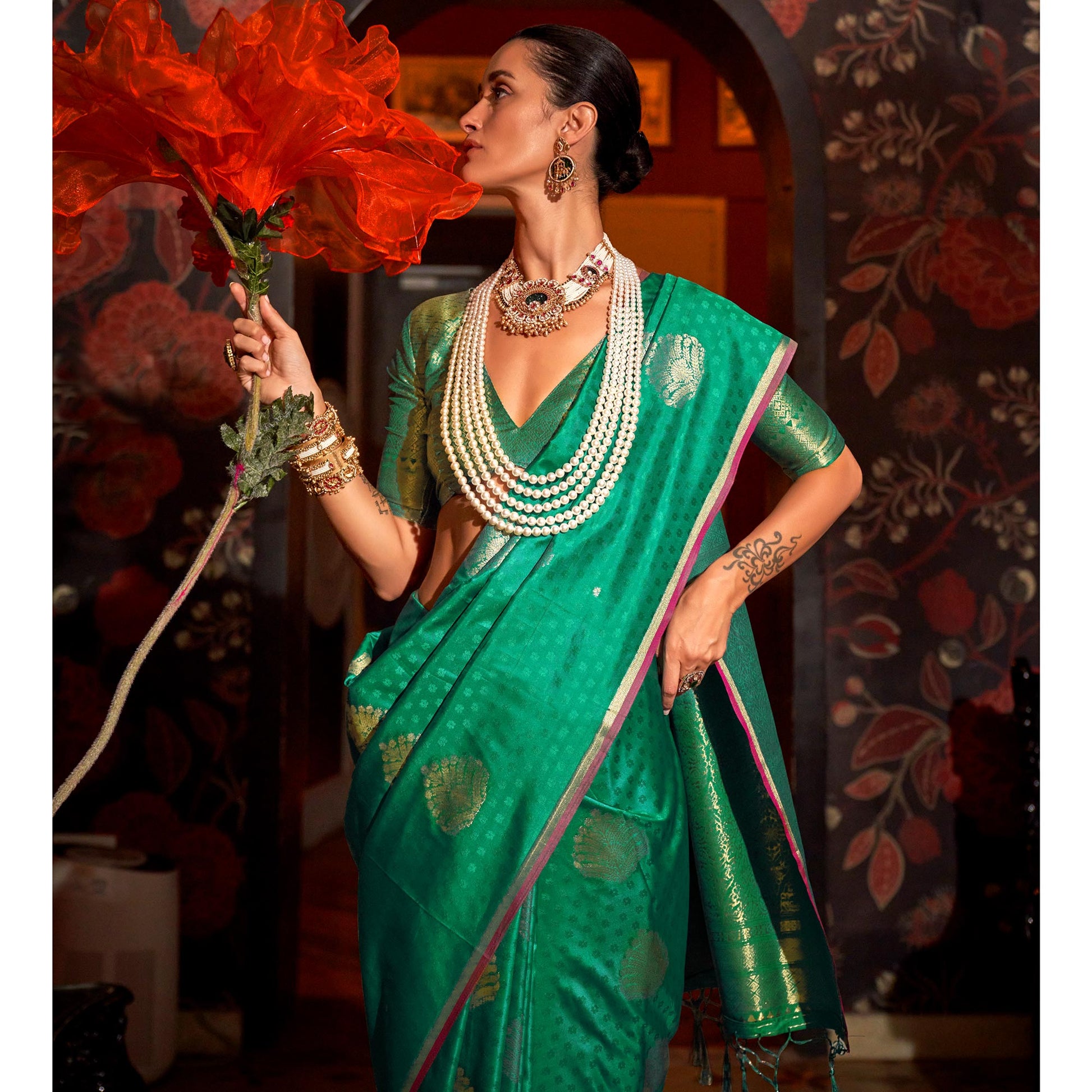 green-zari-work-woven-mulberry-silk-saree