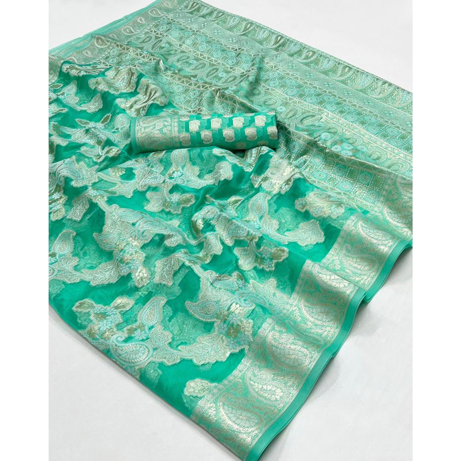 green-woven-organza-saree-7