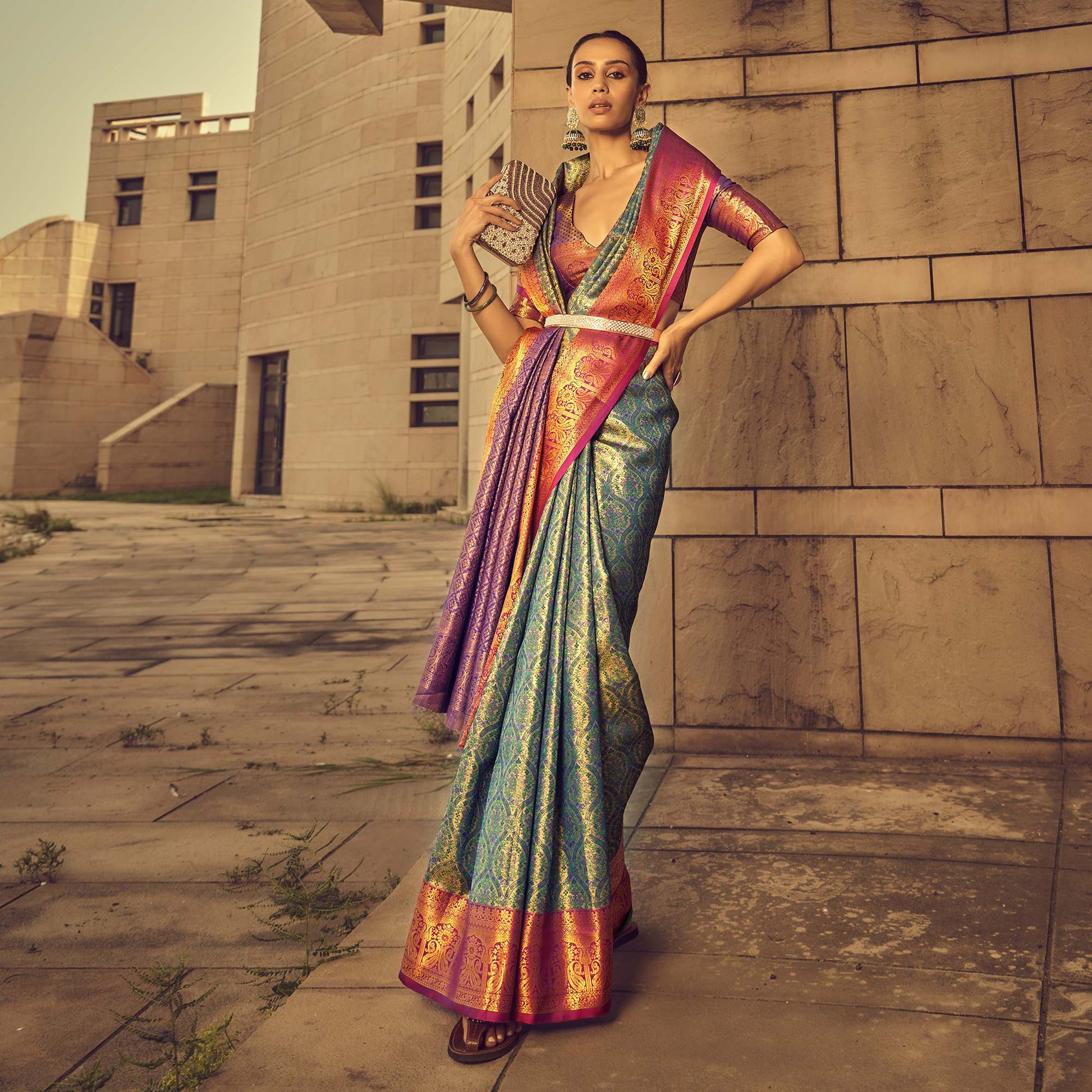 green-woven-art-silk-saree-13