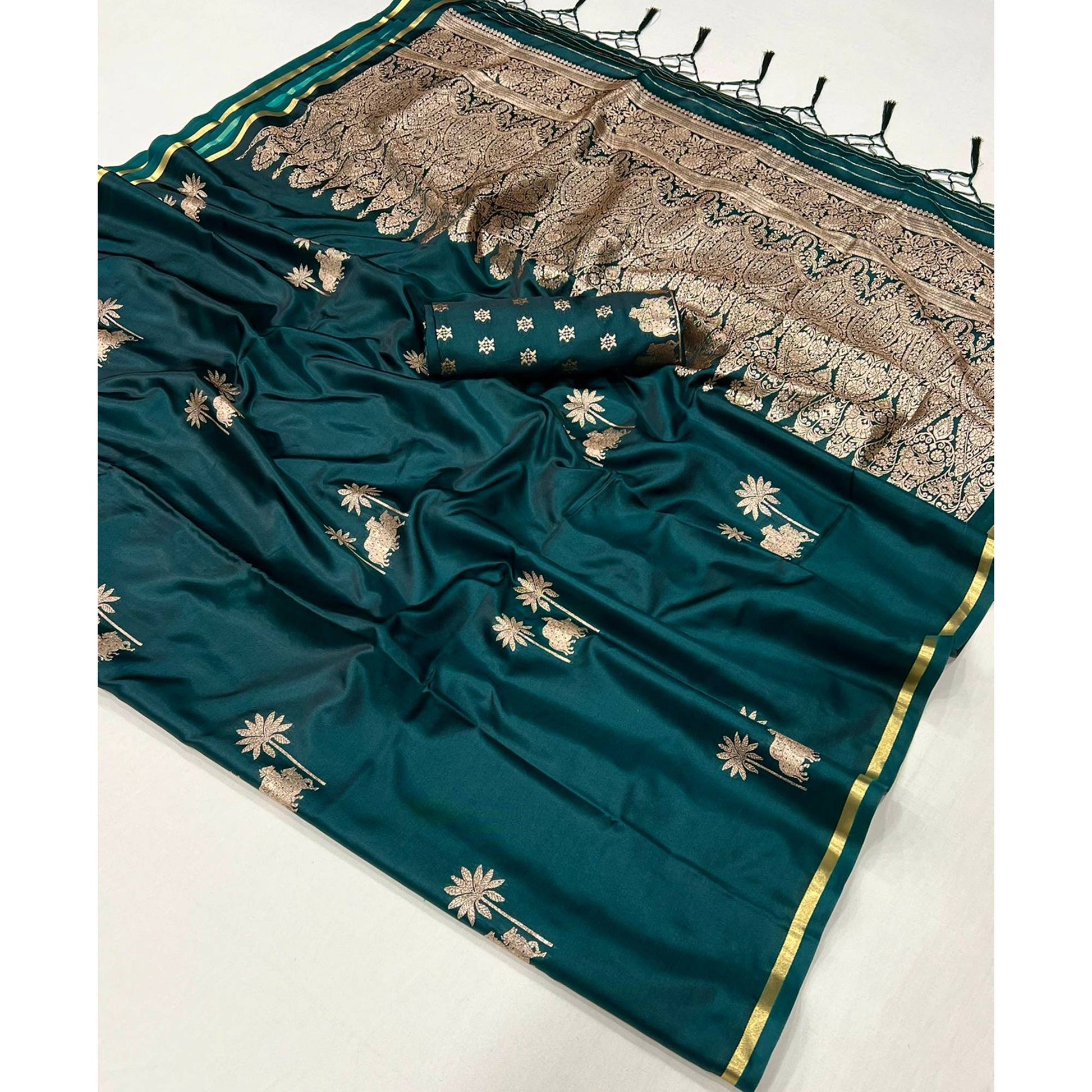 green-floral-zari-weaving-satin-saree