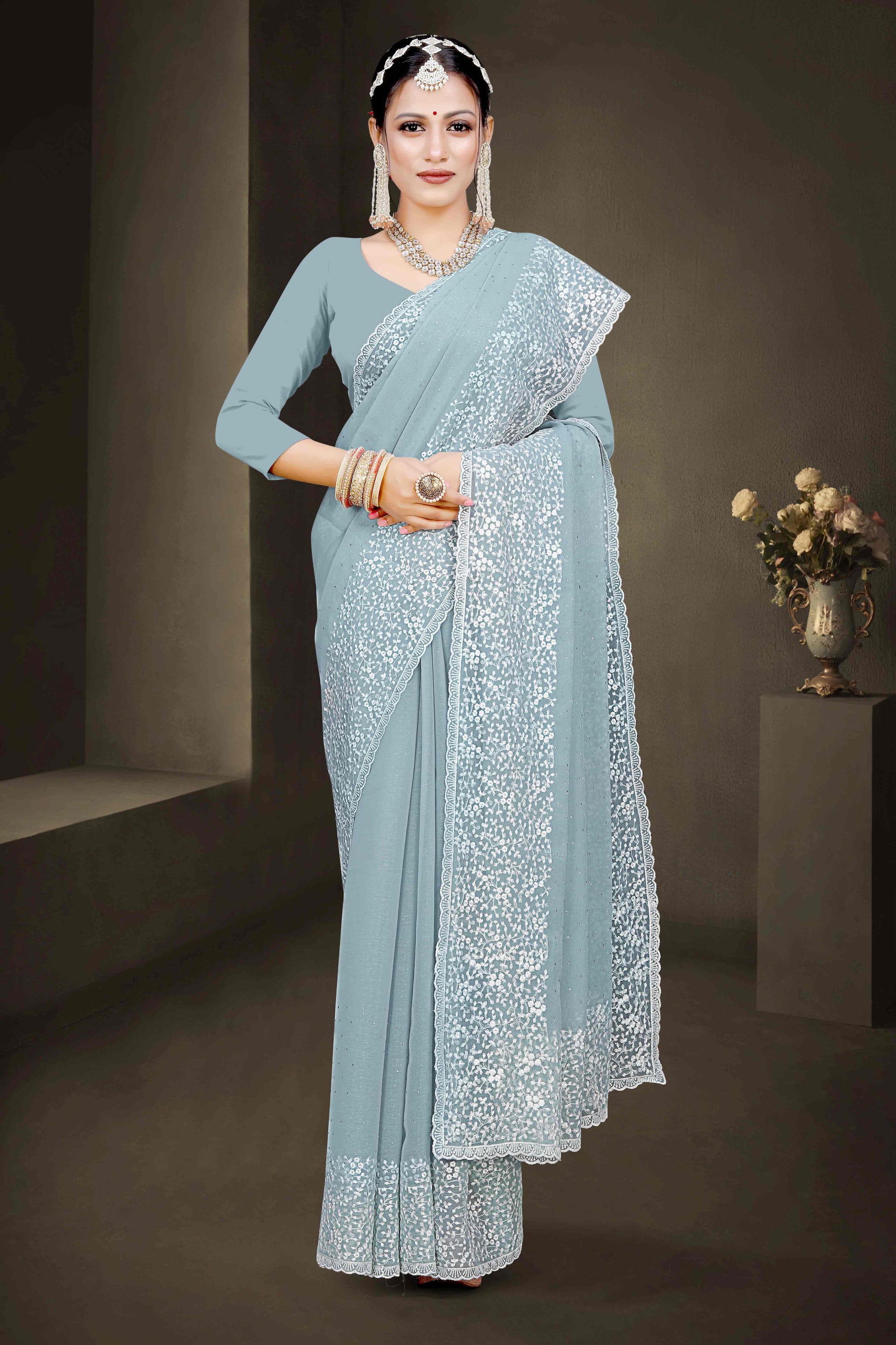 grey-floral-embroidery-with-stonework-chiffon-shimmer-saree-2