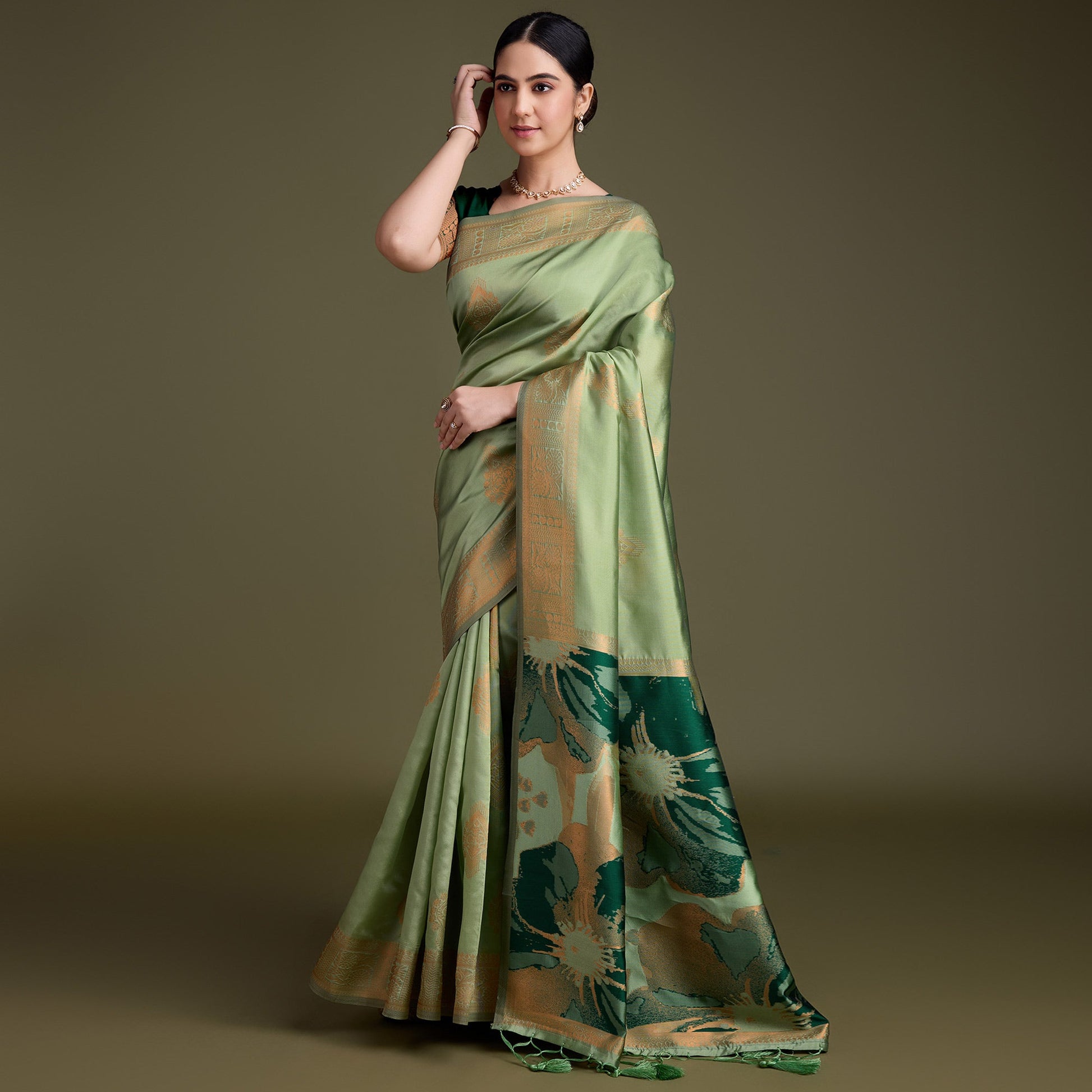 green-floral-woven-banarasi-silk-saree-7