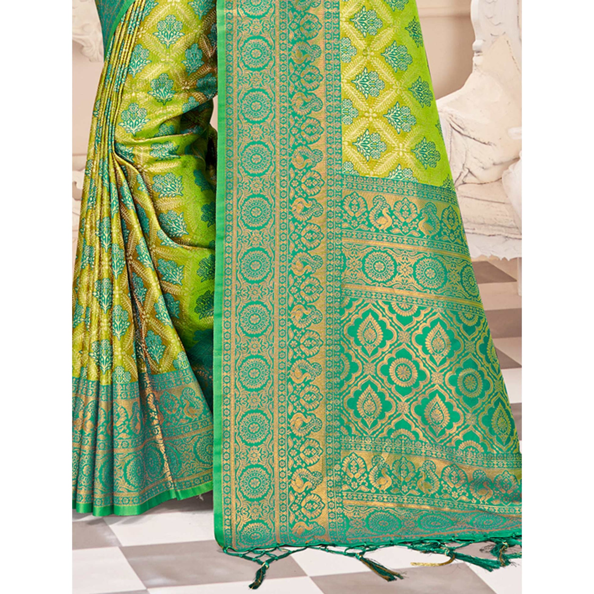 green-floral-woven-kanjivaram-silk-saree-with-tassels-2