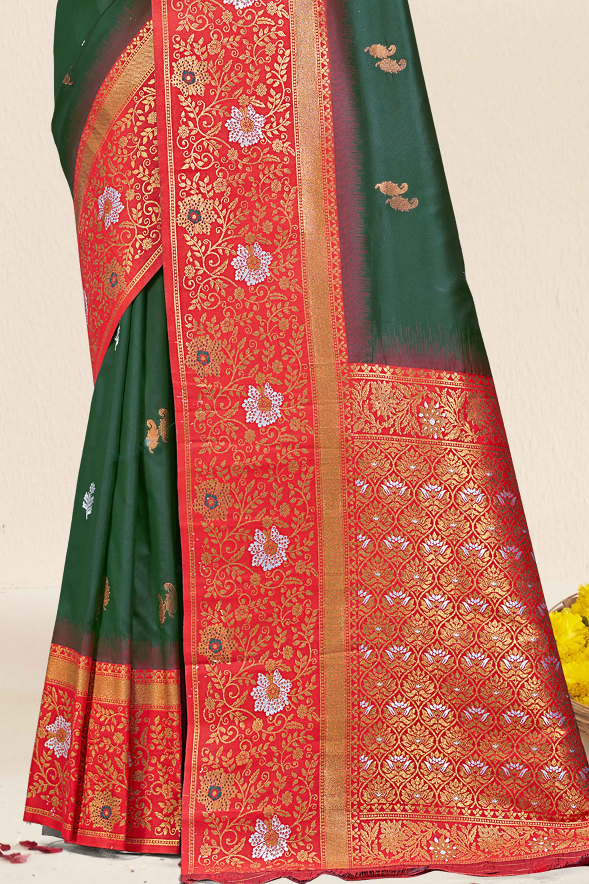 green-floral-woven-banarasi-silk-saree-19