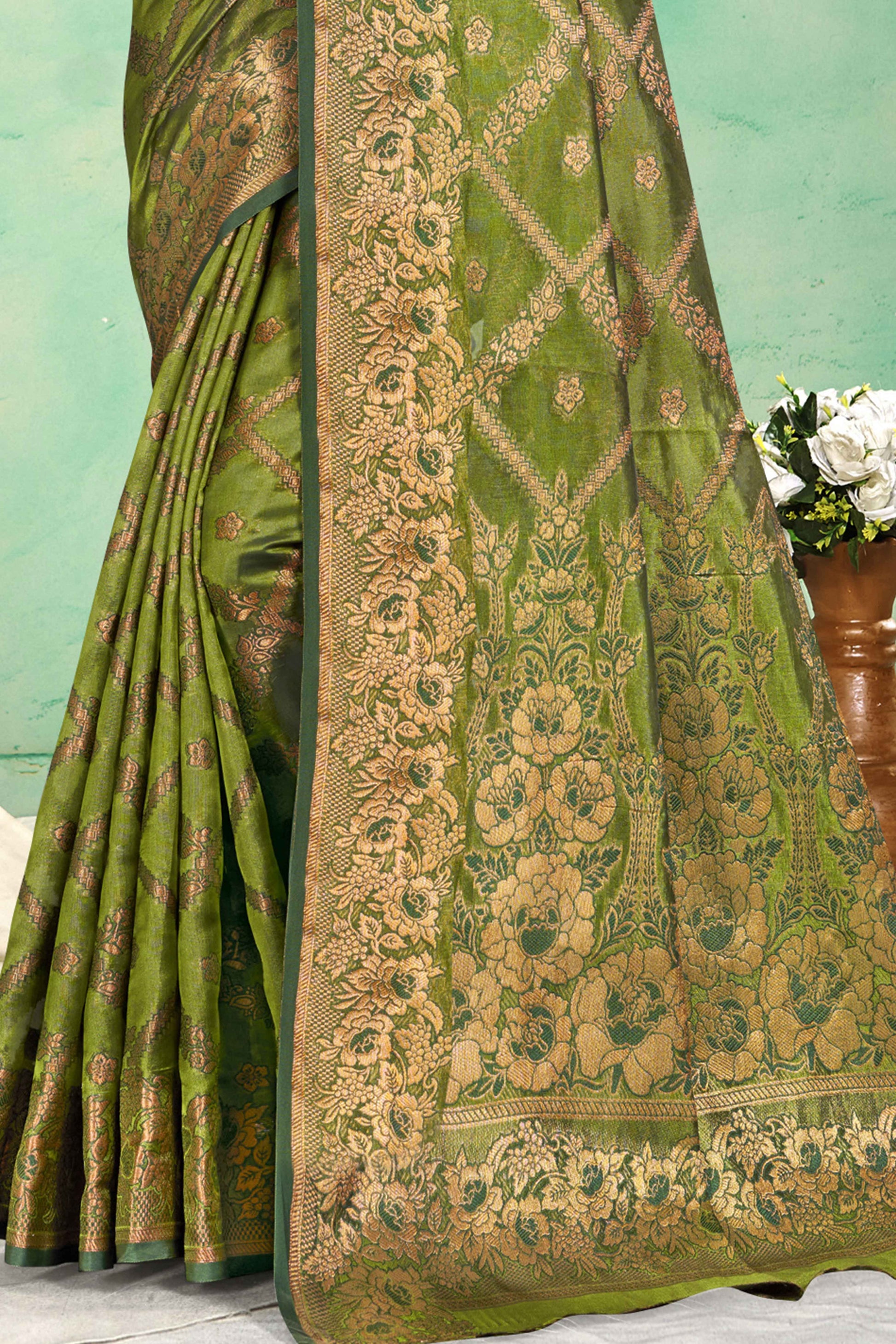 Mehendi Green Floral Woven Cotton Silk Saree