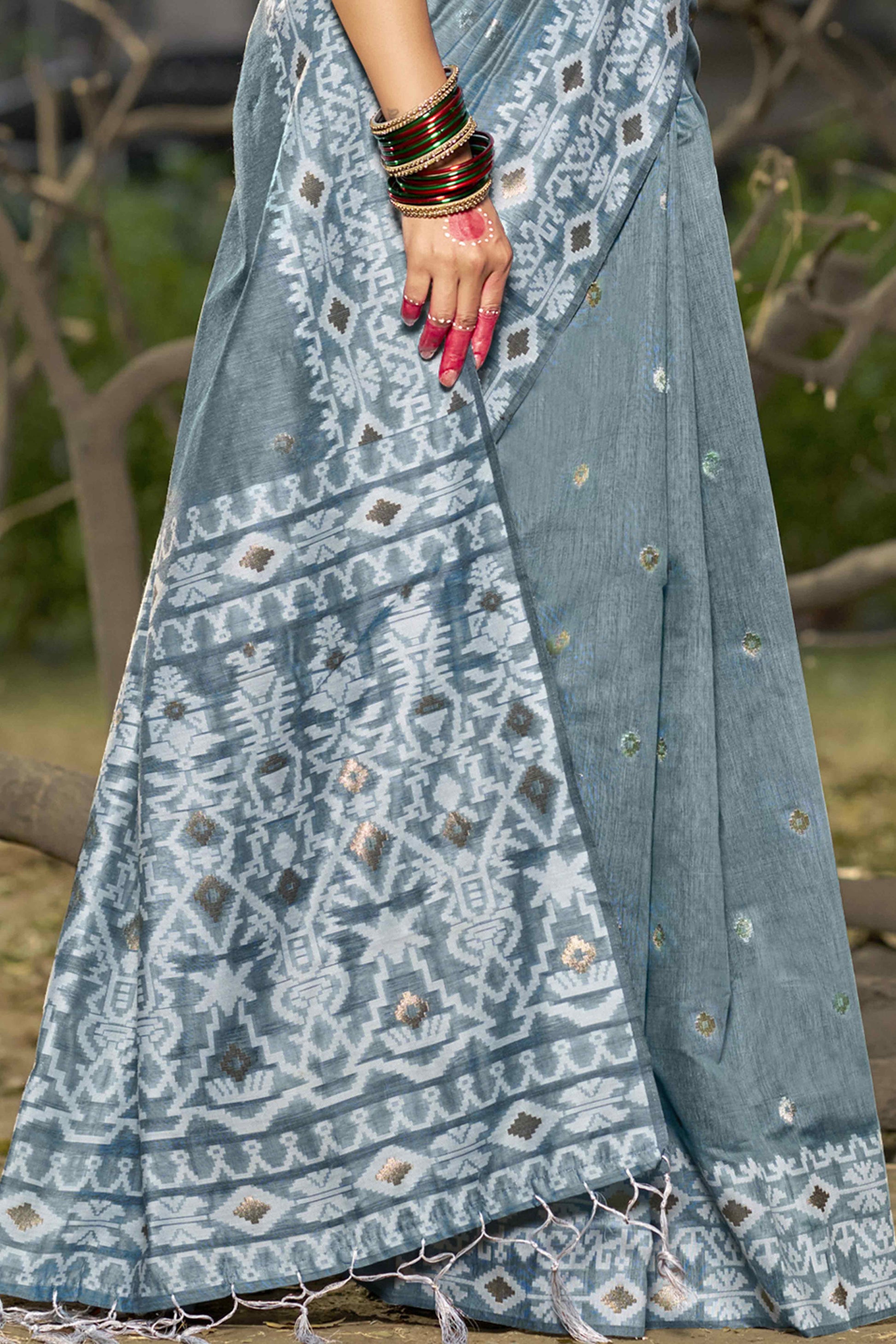 Grey Woven Linen Cotton Saree With Tassels