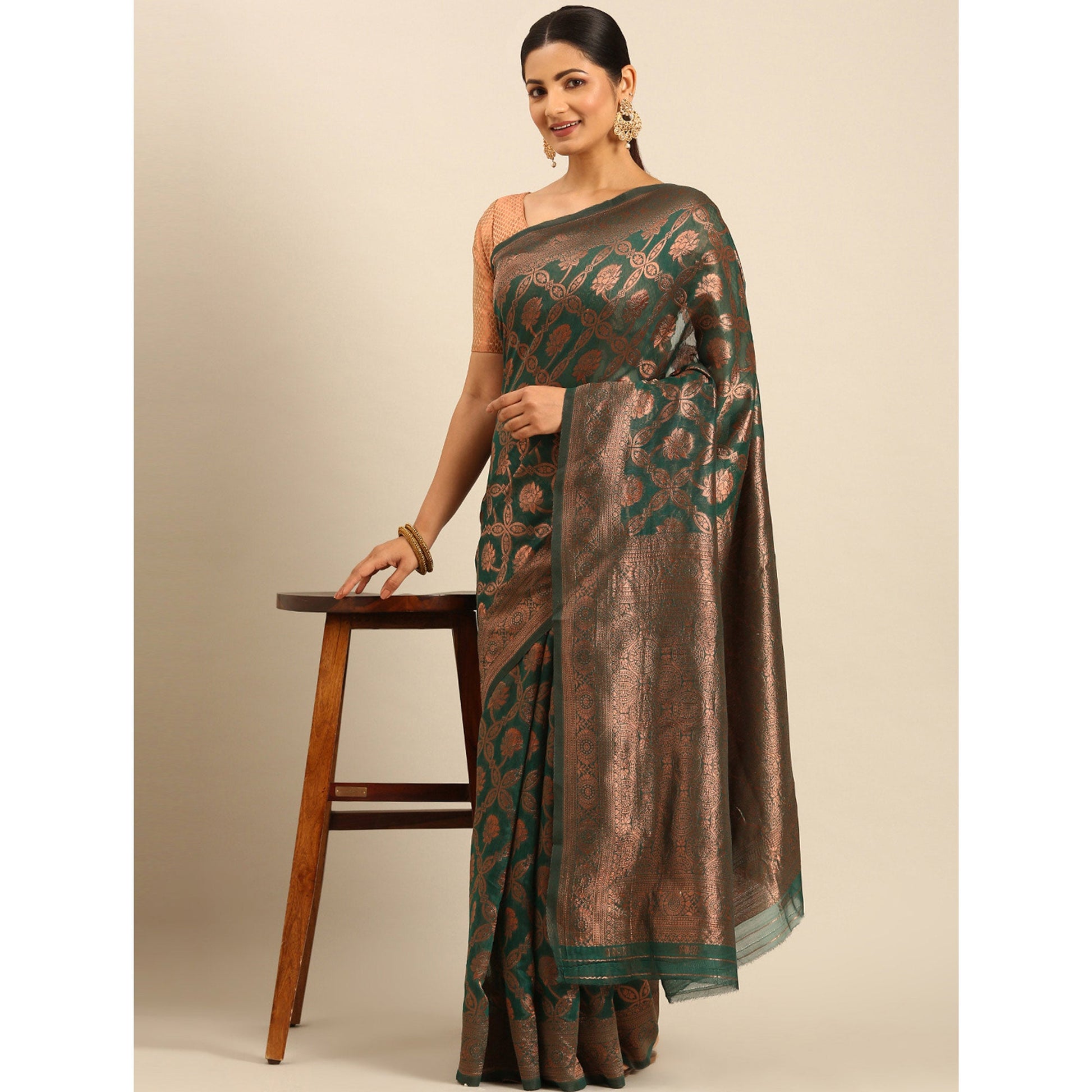 20green-floral-woven-cotton-silk-saree-4
