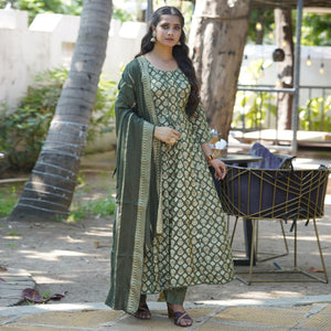 grey-anarkali-chanderi-silk-suit-with-handcrafted-foil-print