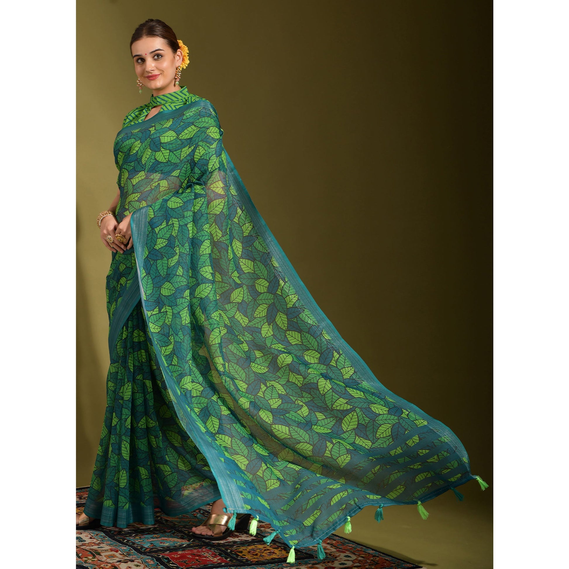 green-digital-printed-linen-saree-with-tassels-2