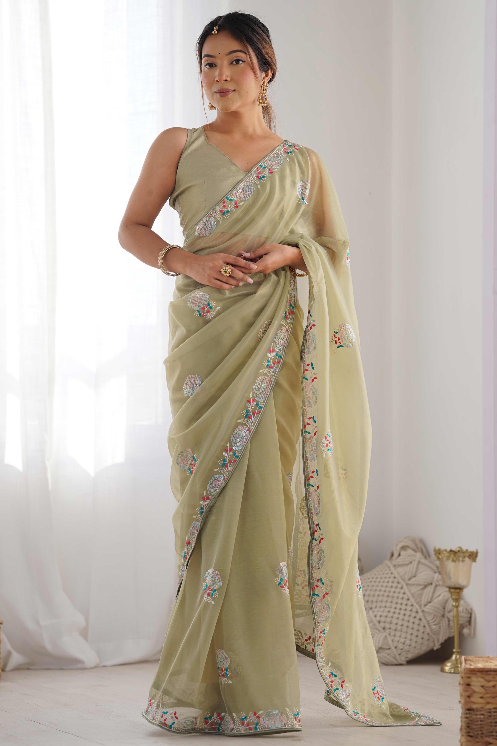 green-floral-embroidered-net-saree-27