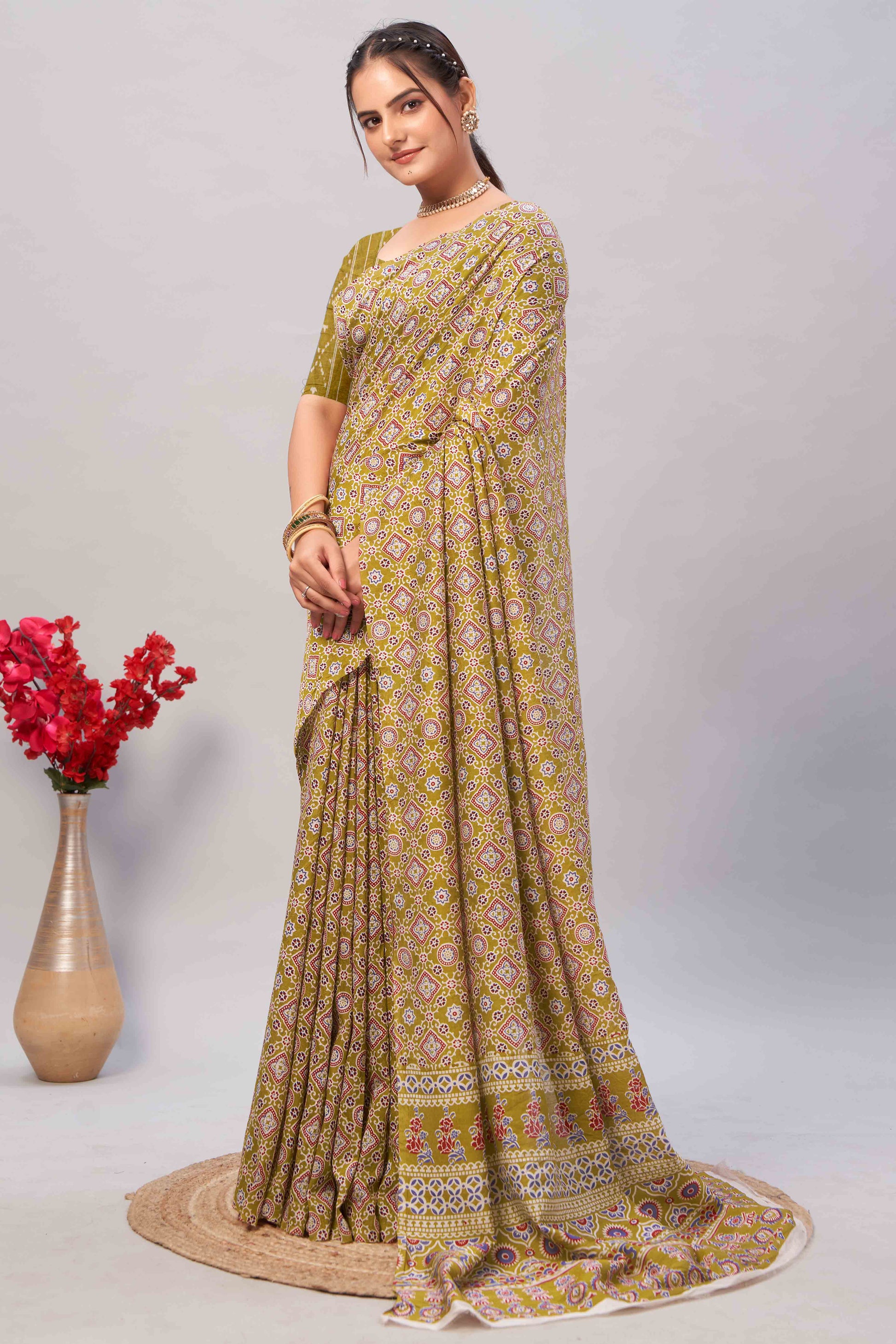 green-ajrakh-printed-cotton-blend-saree-39