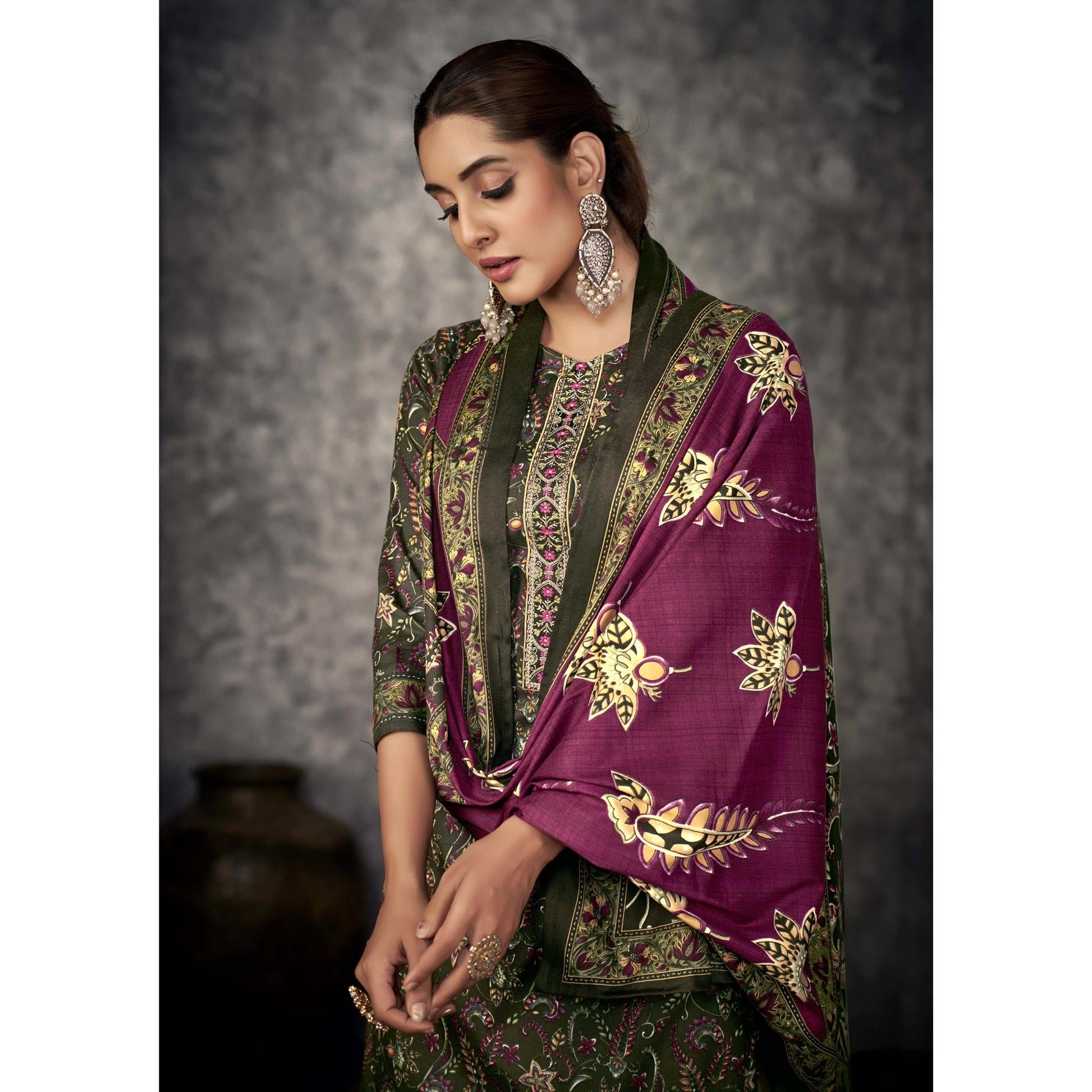 green-printed-with-embroidered-pashmina-suit