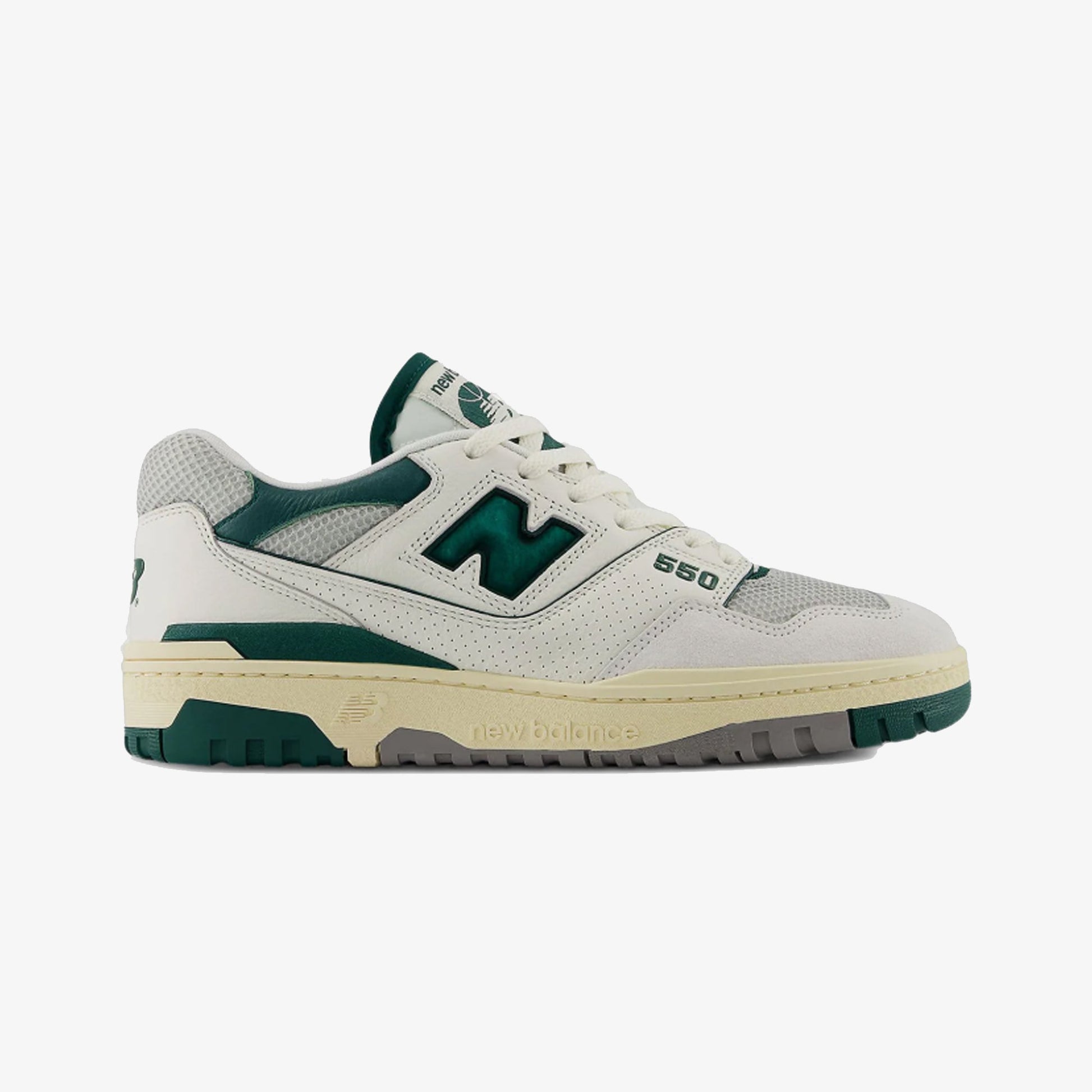 New Balance | BB550 { SEA SALT/MARSH GREEN