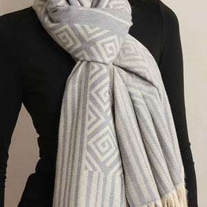trueBrowns Grey Geometric Woollen Stole