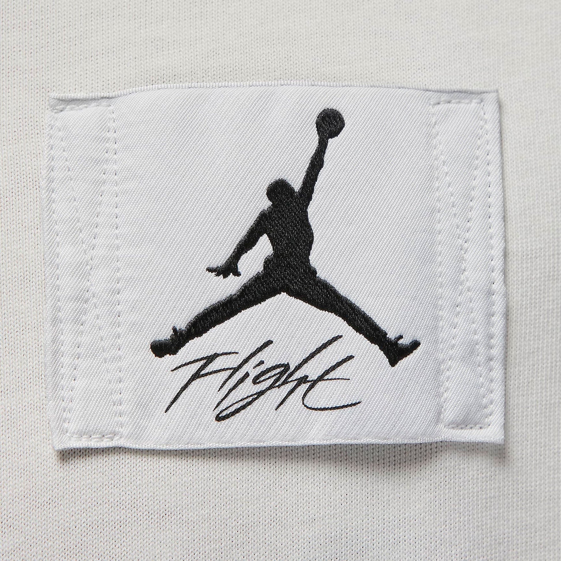 Jordan | FLIGHT ESSENTIALS  { WHITE