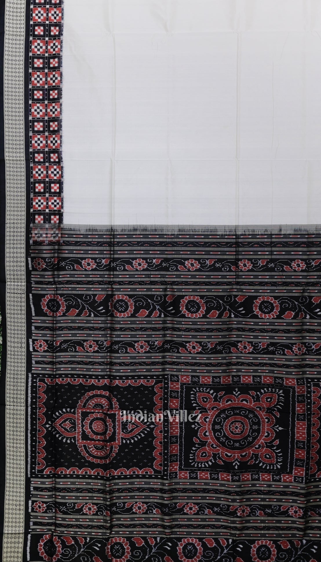 White Black Pasapali Border Design Odisha Ikat Bomkai Silk Saree