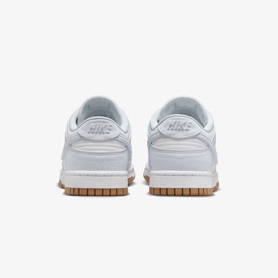 NIKE | DUNK LOW PREMIUM NEXT NATURE { WHITE/FOOTBALL GREY-GUM LIGHT BROWN