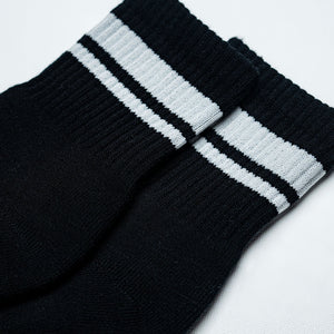 Superkicks | CREW SOCKS  { BLACK/BLACK/BLACK