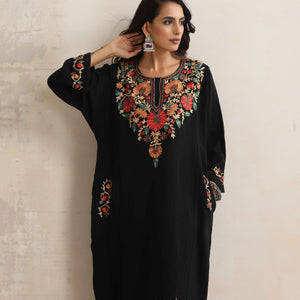 trueBrowns Black Kashmiri Floral Embroidered Woollen Phiran Kurta