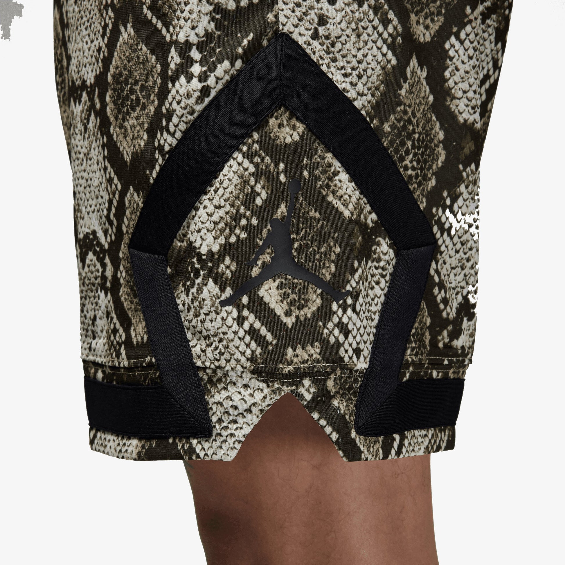 JORDAN | DRI-FIT MESH DIAMOND SHORTS { SAIL/BLACK
