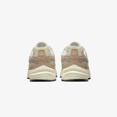 NIKE | INTIATOR { LIGHT BONE/CARGO KHAKI-LIMESTONE