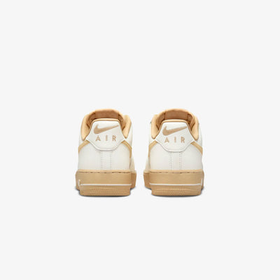 NIKE | AIR FORCE 1 '07 { SAIL/SESAME-VINTAGE GREEN