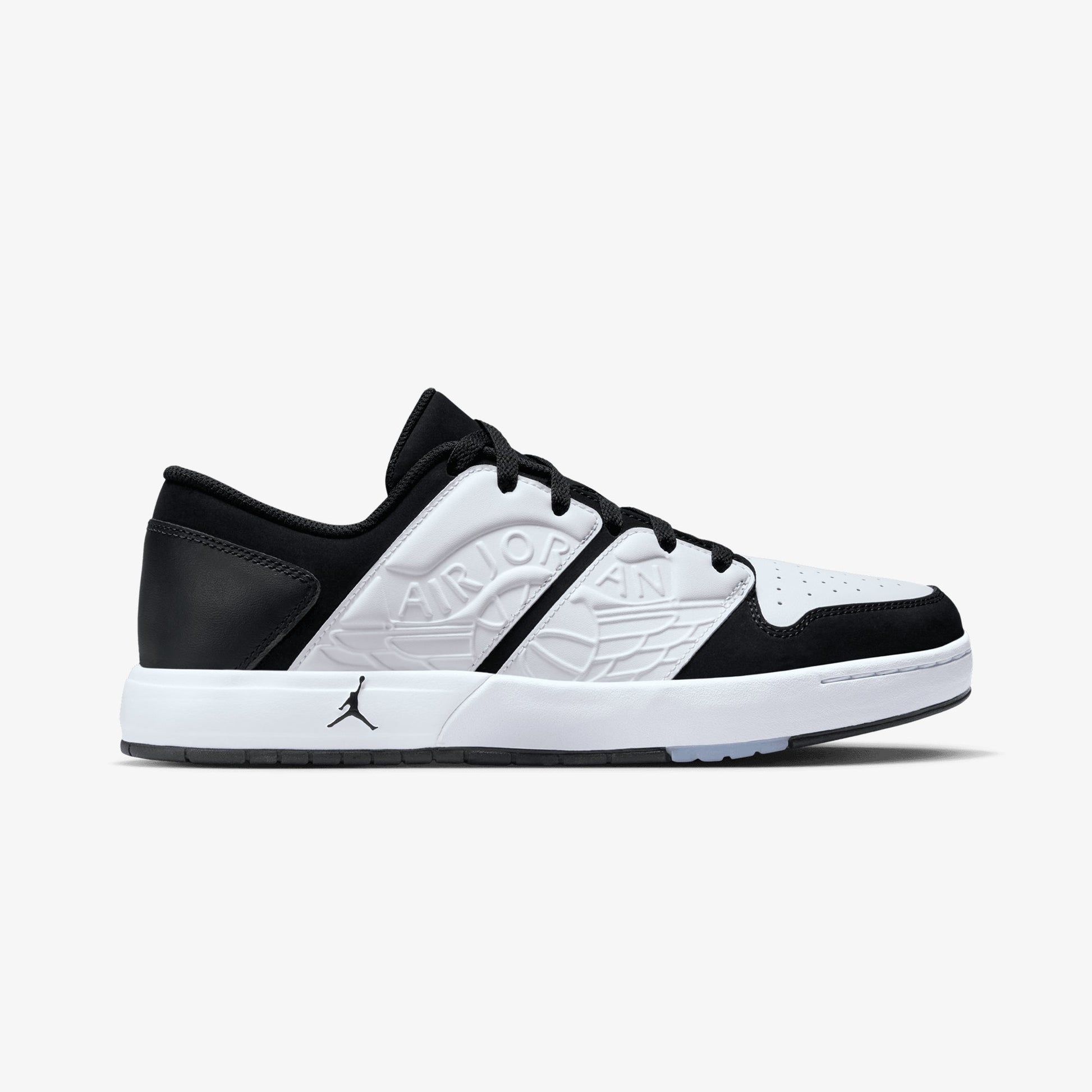 Jordan | NU RETRO 1 LOW  { WHITE/BLACK-WHITE