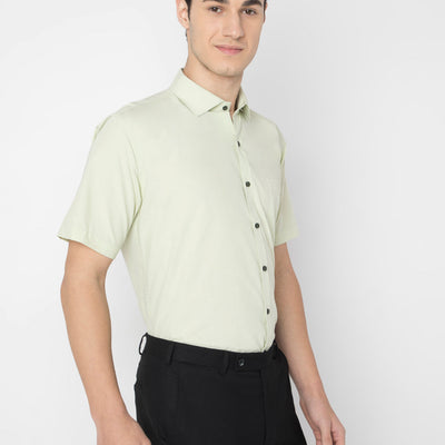 Wrinkle Free Half Sleeve Shirt