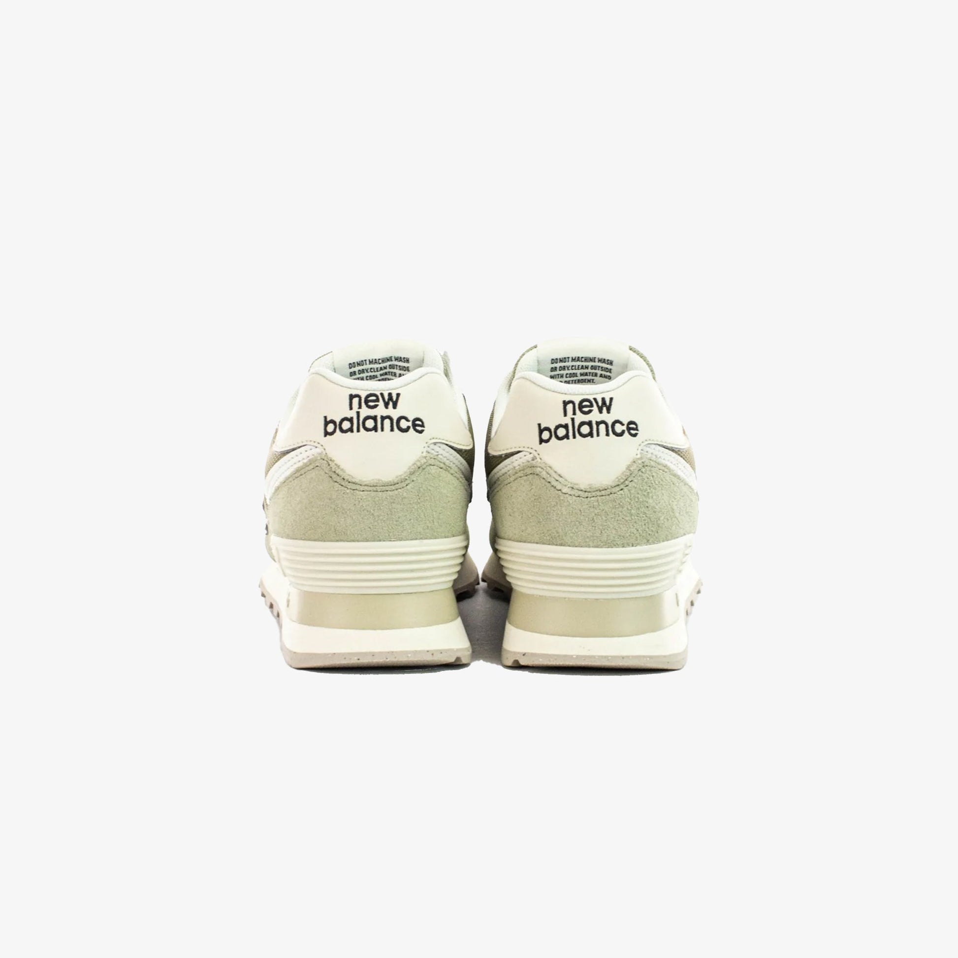 New Balance | 574 { OLIVE