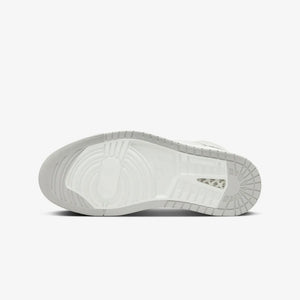 Jordan | AIR JORDAN 1 ZOOM CMFT 2  { SUMMIT WHITE/PARTICLE GREY-LIGHT SILVER