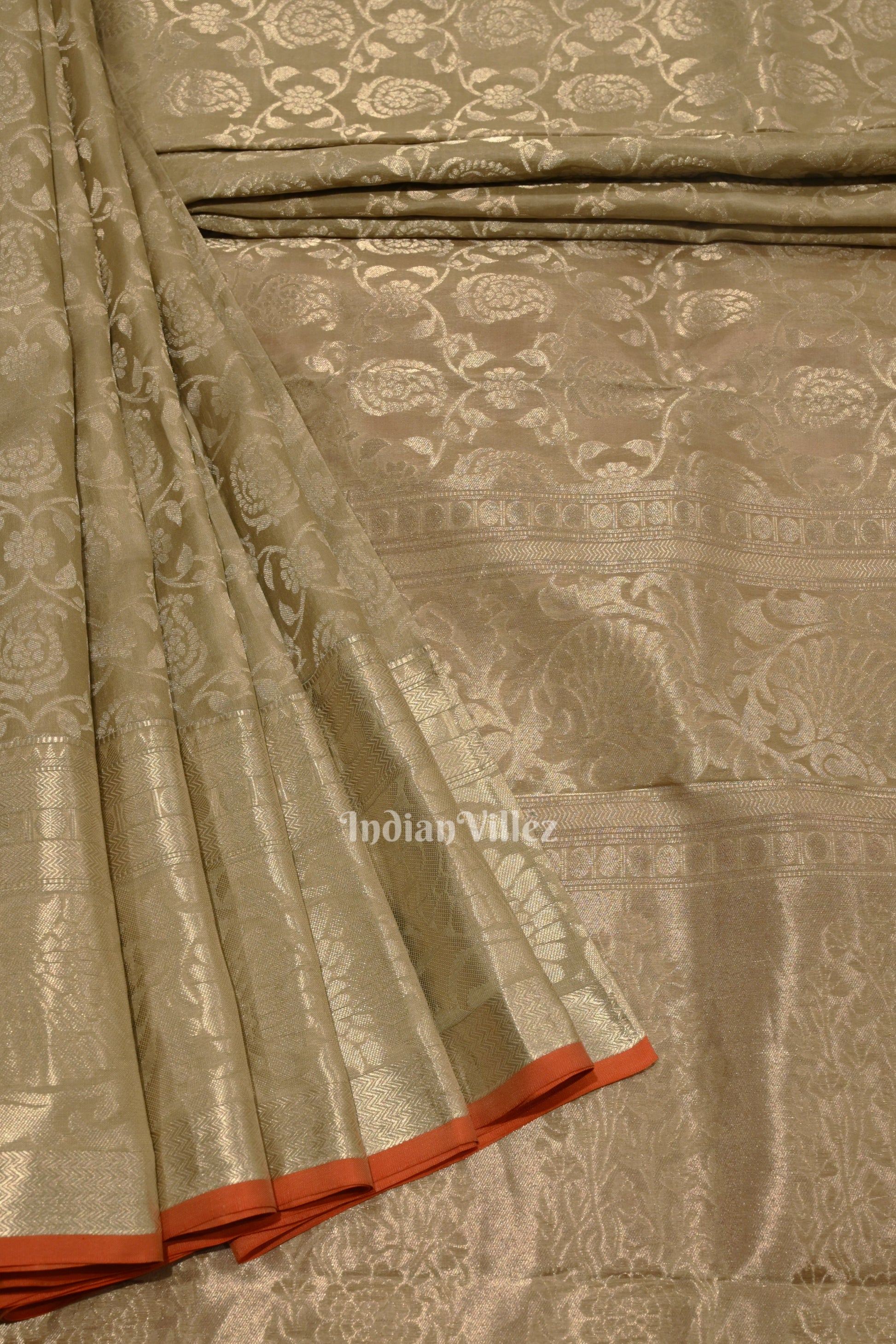 Off White Flower Motif Pure Kanjivaram Silk Saree