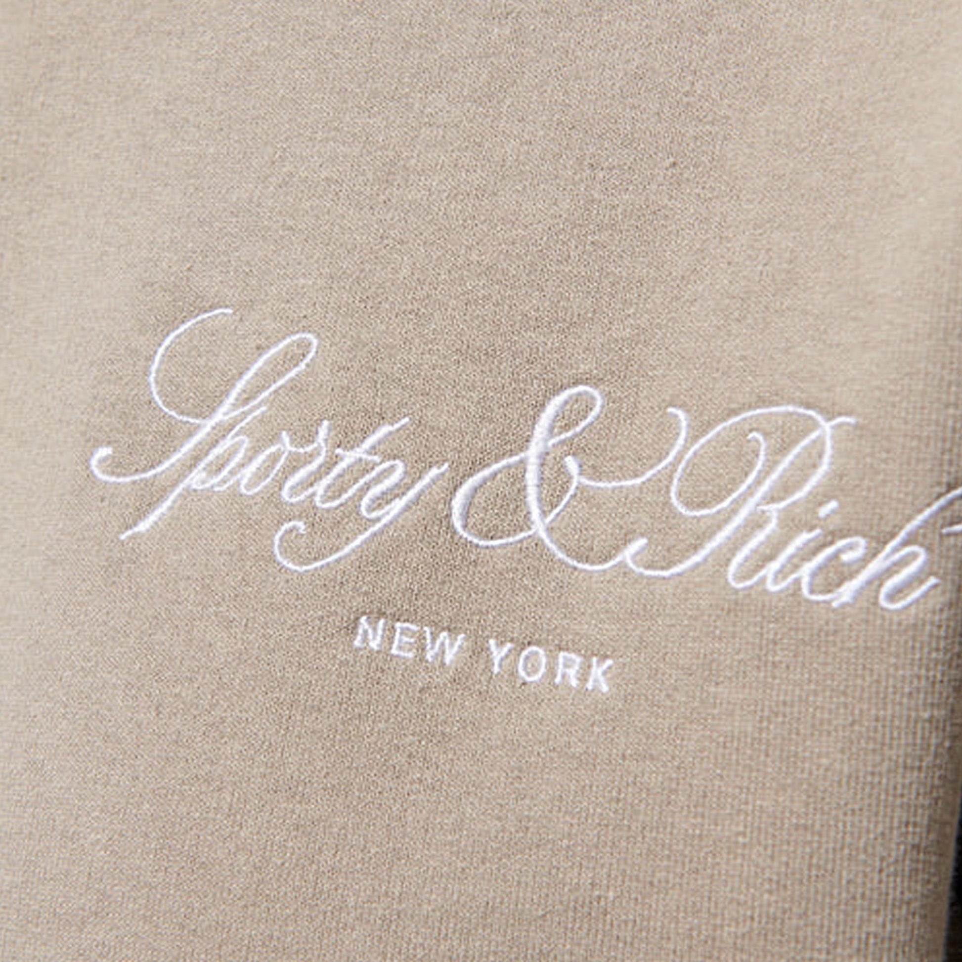 SPORTY & RICH | VENDOME SCRIPT EMBROIDERED CROPPED HOODIE { BEIGE