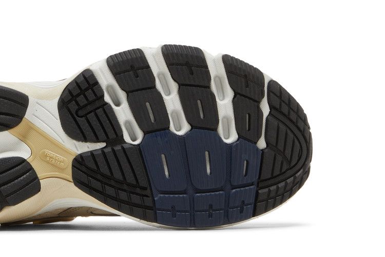 adidas Astir Bliss Light Gold Metallic (Women's)
