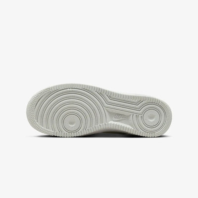 Nike | AIR FORCE 1 '07 LX { WHITE/LT SMOKE GREY-PHOTON DUST-WHITE