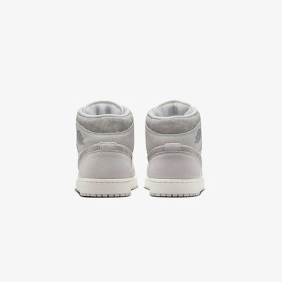 JORDAN | AIR JORDAN 1 MID SE { NEUTRAL GREY/SMOKE GREY-SAIL