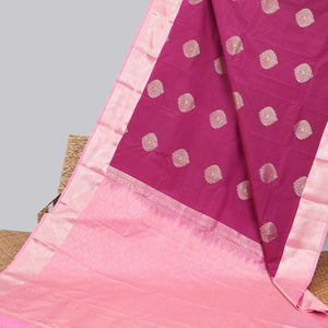 Red floral motifs gift saree with contrast paisley border & intricate zari design pallu