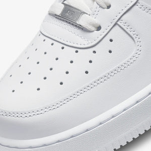 Nike | AIR FORCE 1 '07 { TRIPLE WHITE
