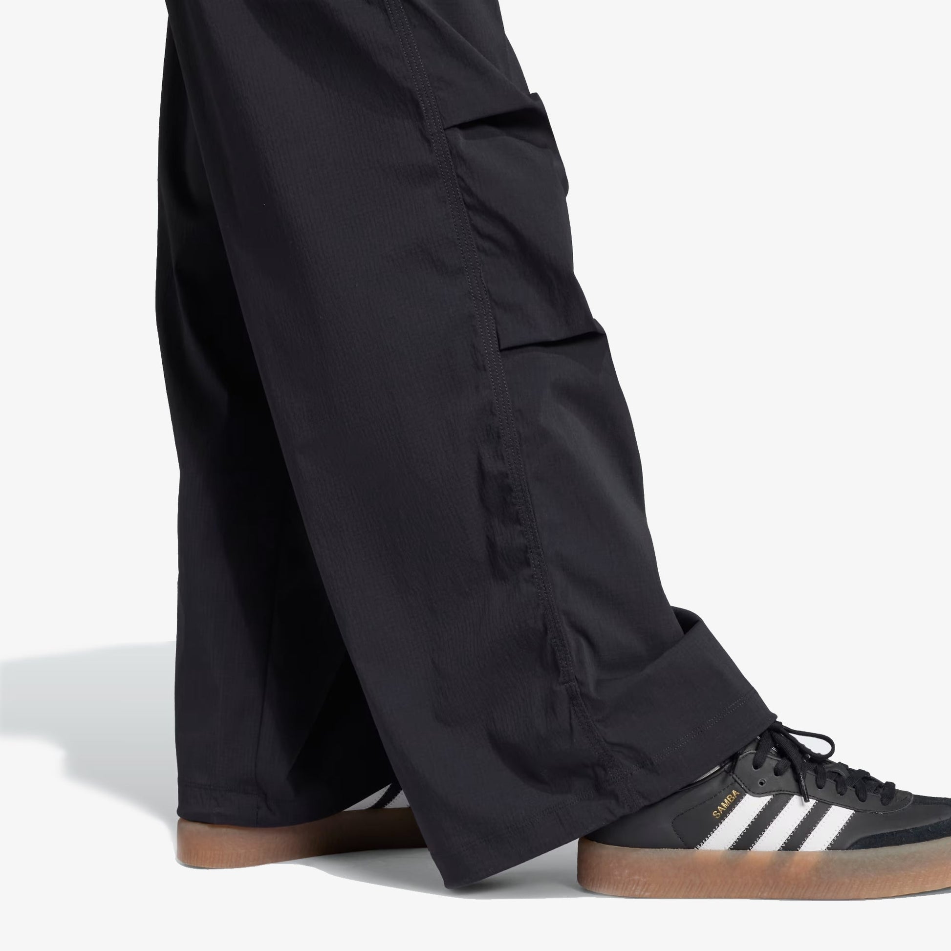 Adidas Originals | ESSENTIALS RIPSTOP PARACHUTE PANTS { BLACK
