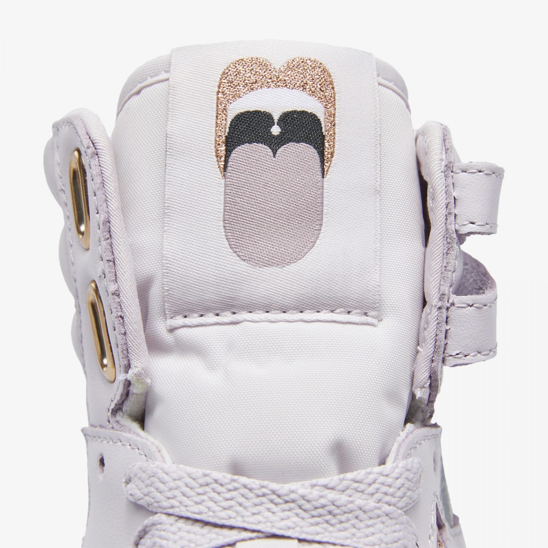 Reebok | CARDI B F/S HI  { LILAC FOG