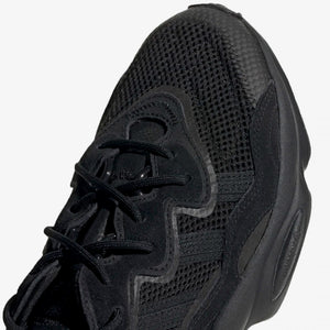 ADIDAS ORIGINALS | OZWEEGO { CORE BLACK