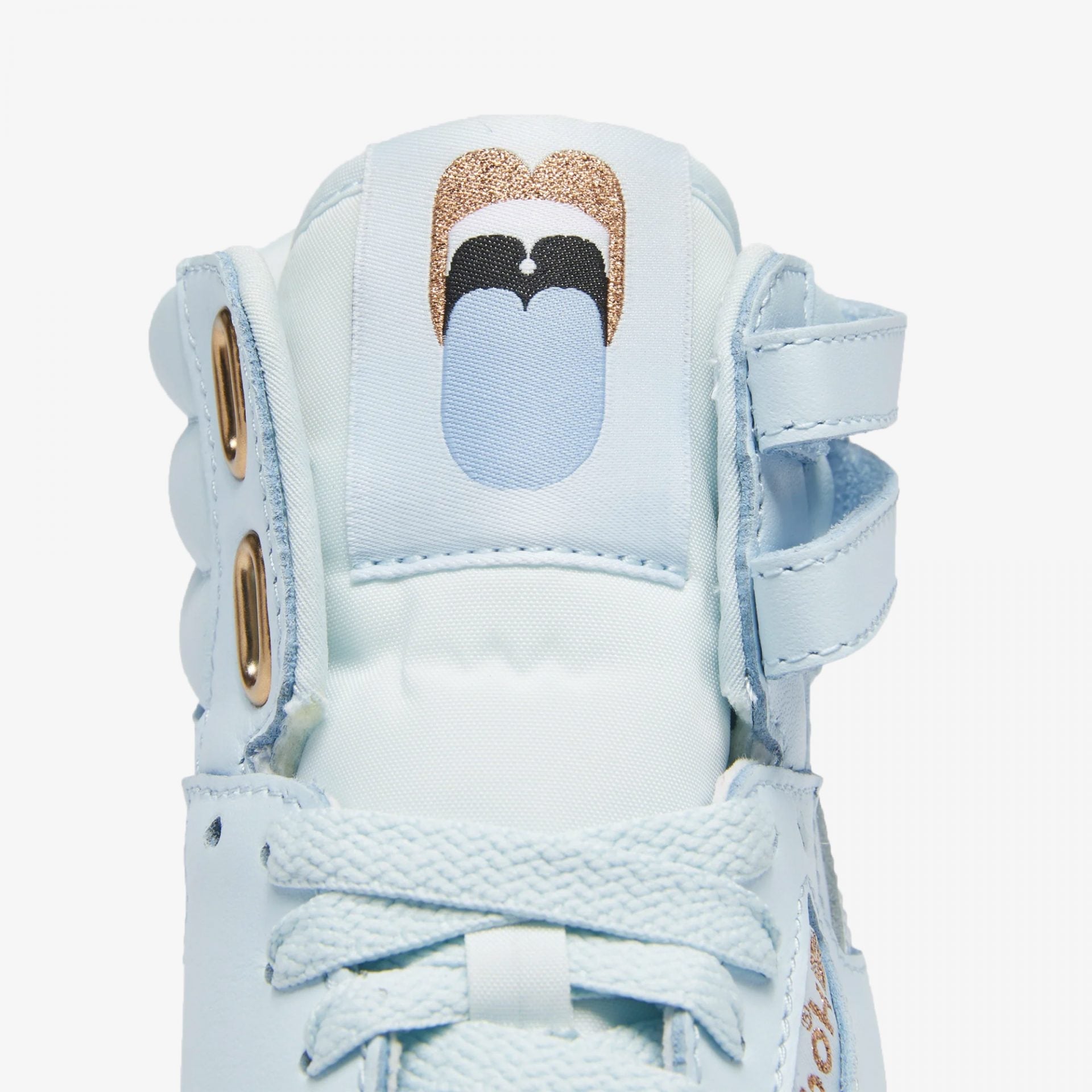 Reebok | CARDI B F/S HI  { GLASS BLUE