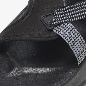 Nike | ONEONTA  { BLACK