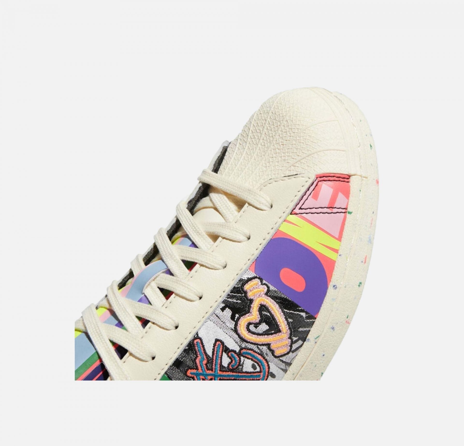Adidas Originals | SUPERSTAR PRIDE { CREAM WHITE / CORE BLACK